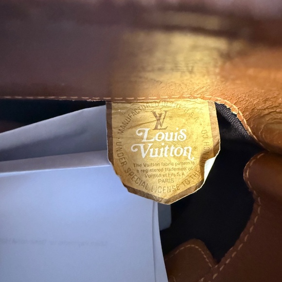 Louis Vuitton VINTAGE Monogram Bucket Purse w pouch, great used condition - Picture 4 of 16